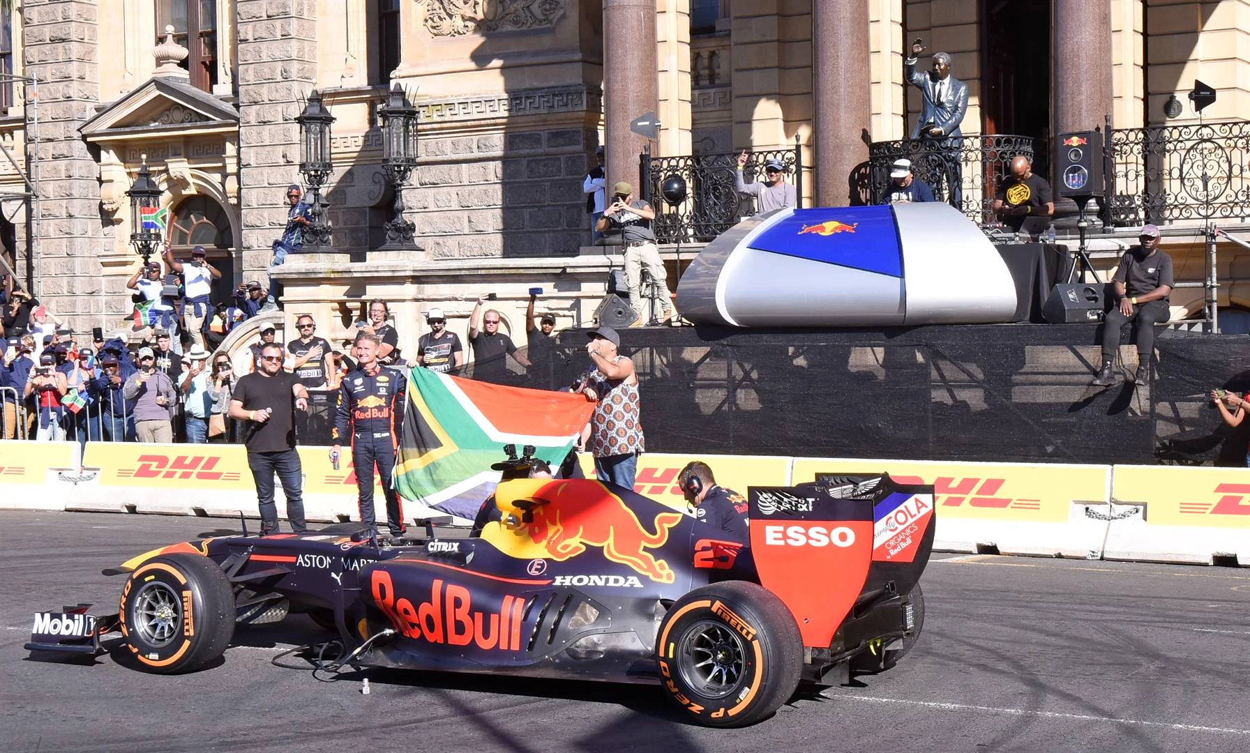 Red Bull kom tekkies brand in die Goudstad
