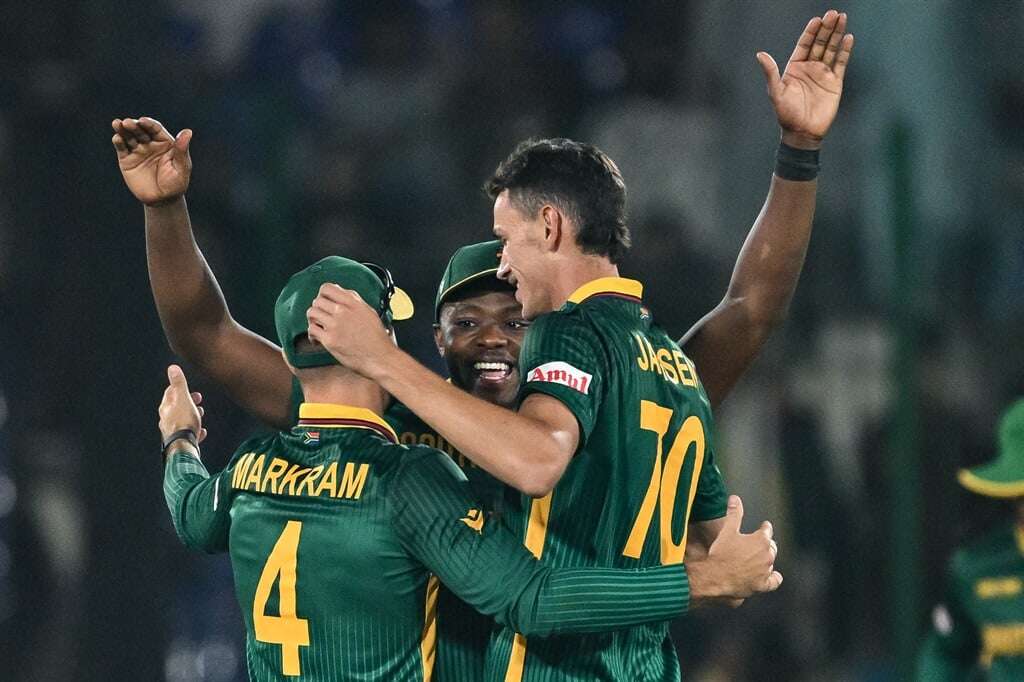 LIVE | ICC Champions Trophy: Proteas v England