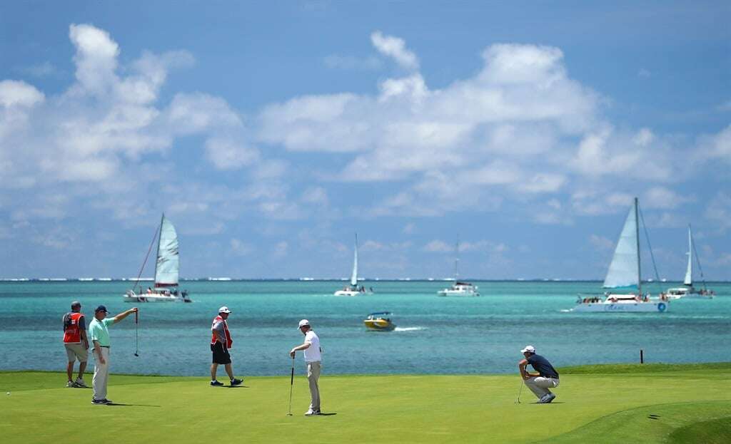 Mauritius banks on golf to attract richer visitors