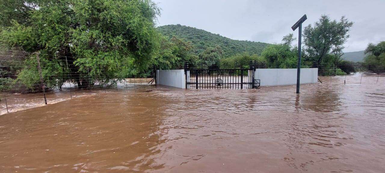 KYK | Mense op plase vasgekeer, paaie onder water weens swaar reën in Limpopo