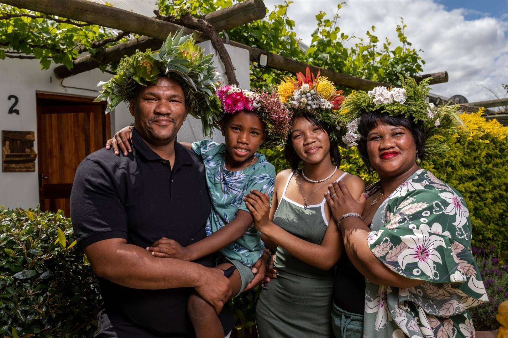 Suid-Afrikaners blom op Tuindag met kleur en kranse