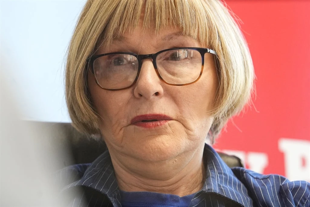 Rasteikens vir werkplek is ‘ongrondwetlike diskriminasie’ – Zille