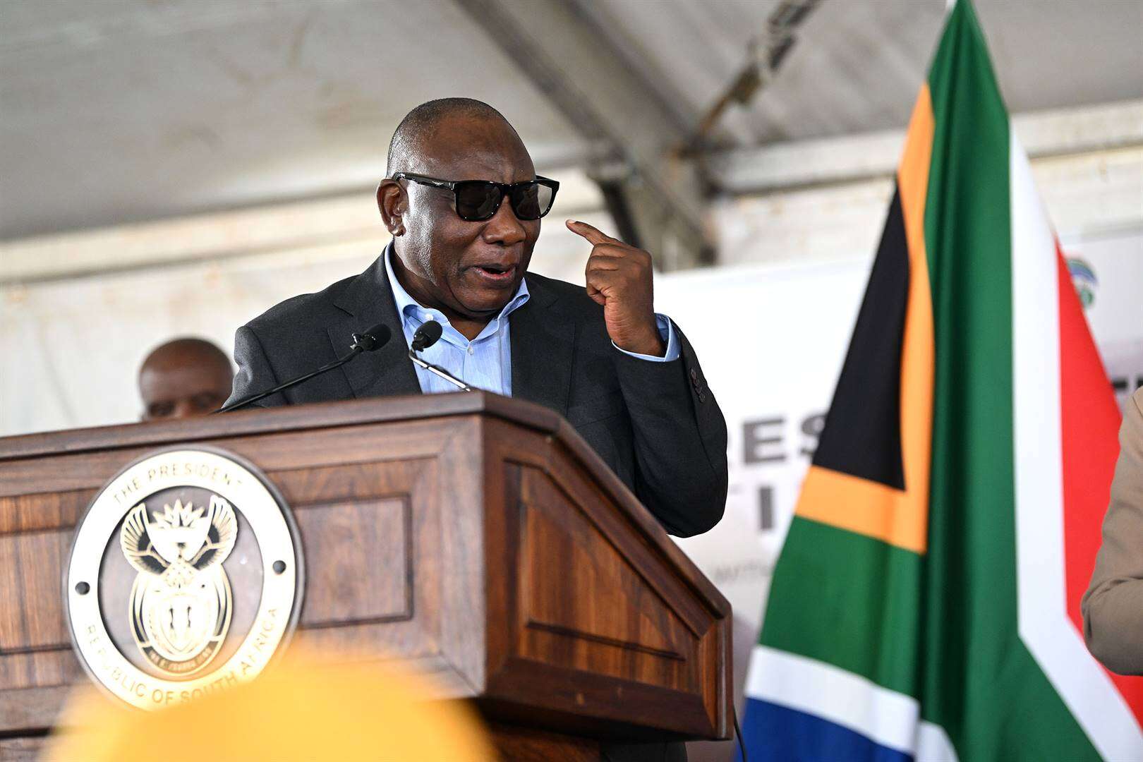 Imbizo’s is nie geldmors, sê Ramaphosa; en DA boikot dit g’n