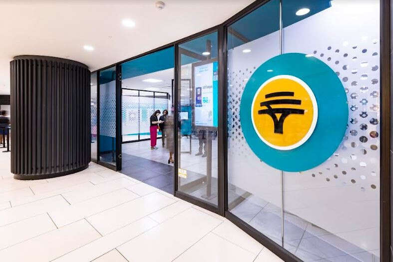 FNB customers hit by flash payday outage