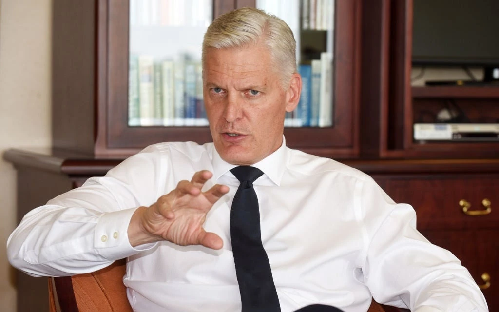 De Ruyter: Fixing of Medupi defects to be done by year end - at R300 million per unit