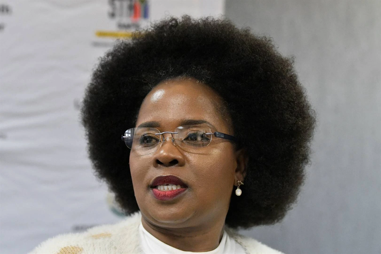 Ons sal transformasie in diegene se kele afdruk, maan minister