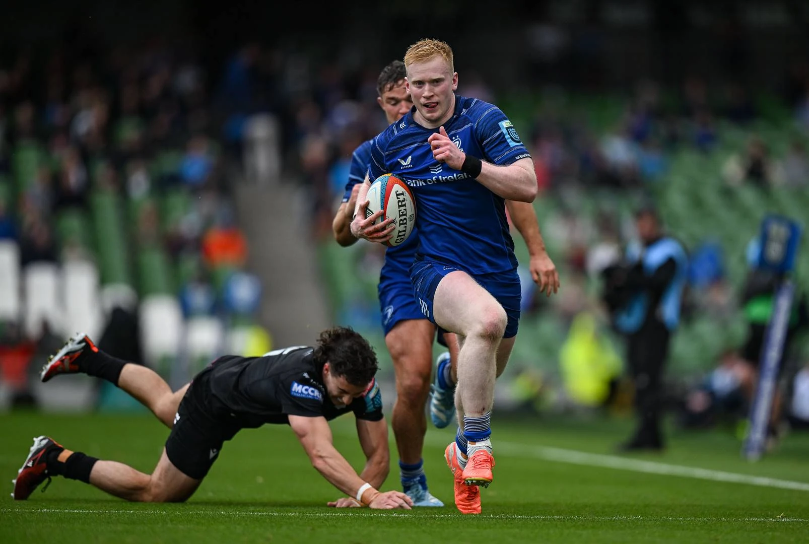 Leinster speel oud-Bok Franco se Warriors pap in VRK-halfeind