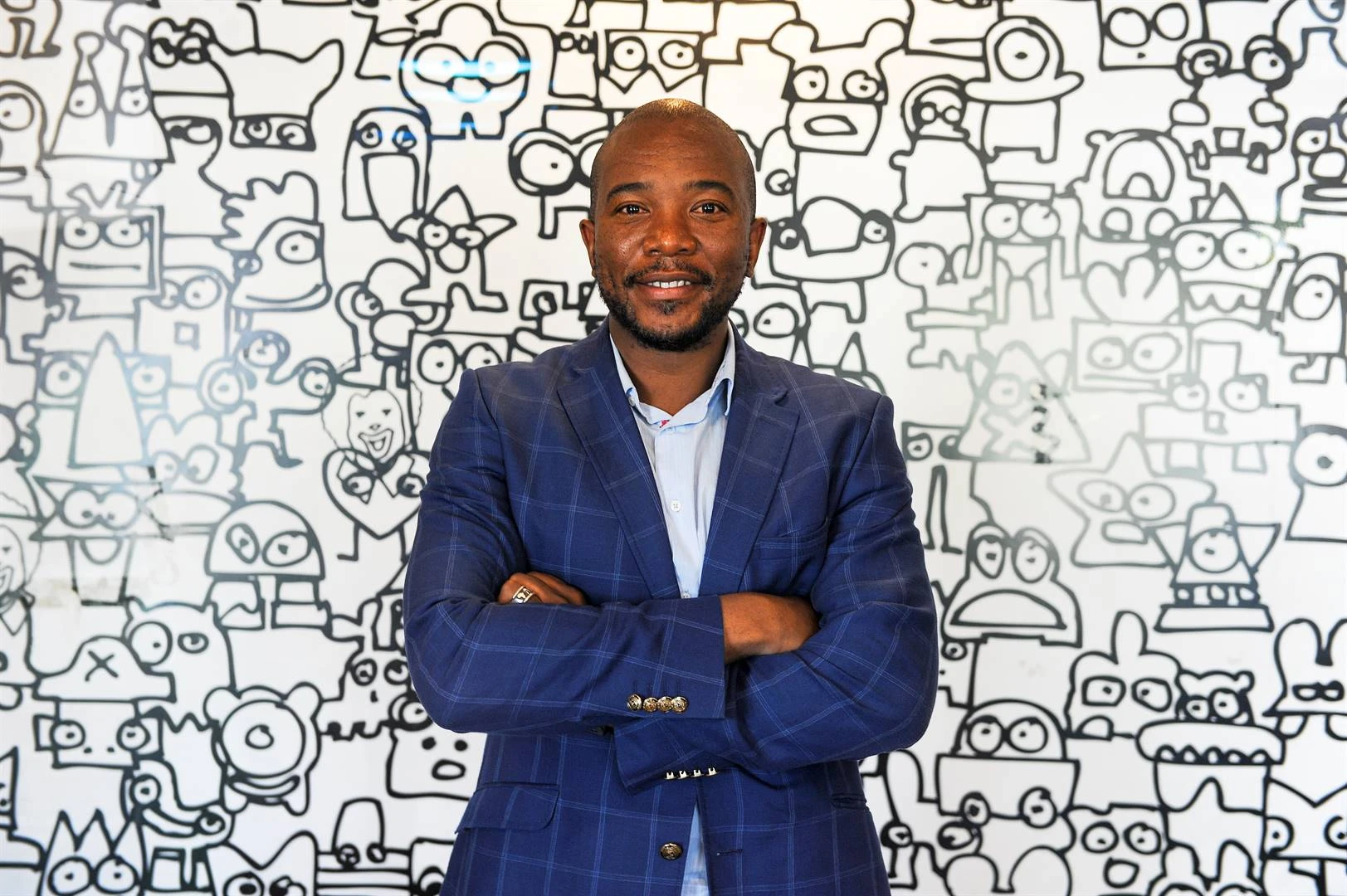 Maimane unveils plan for R1 200 basic income grant for the poor