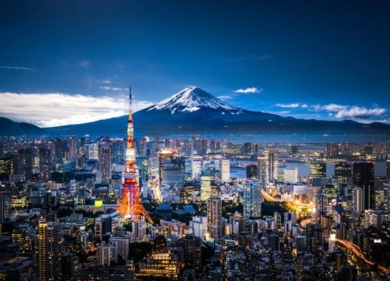 Tokyo's Nikkei falls, snapping 8-day winning streak