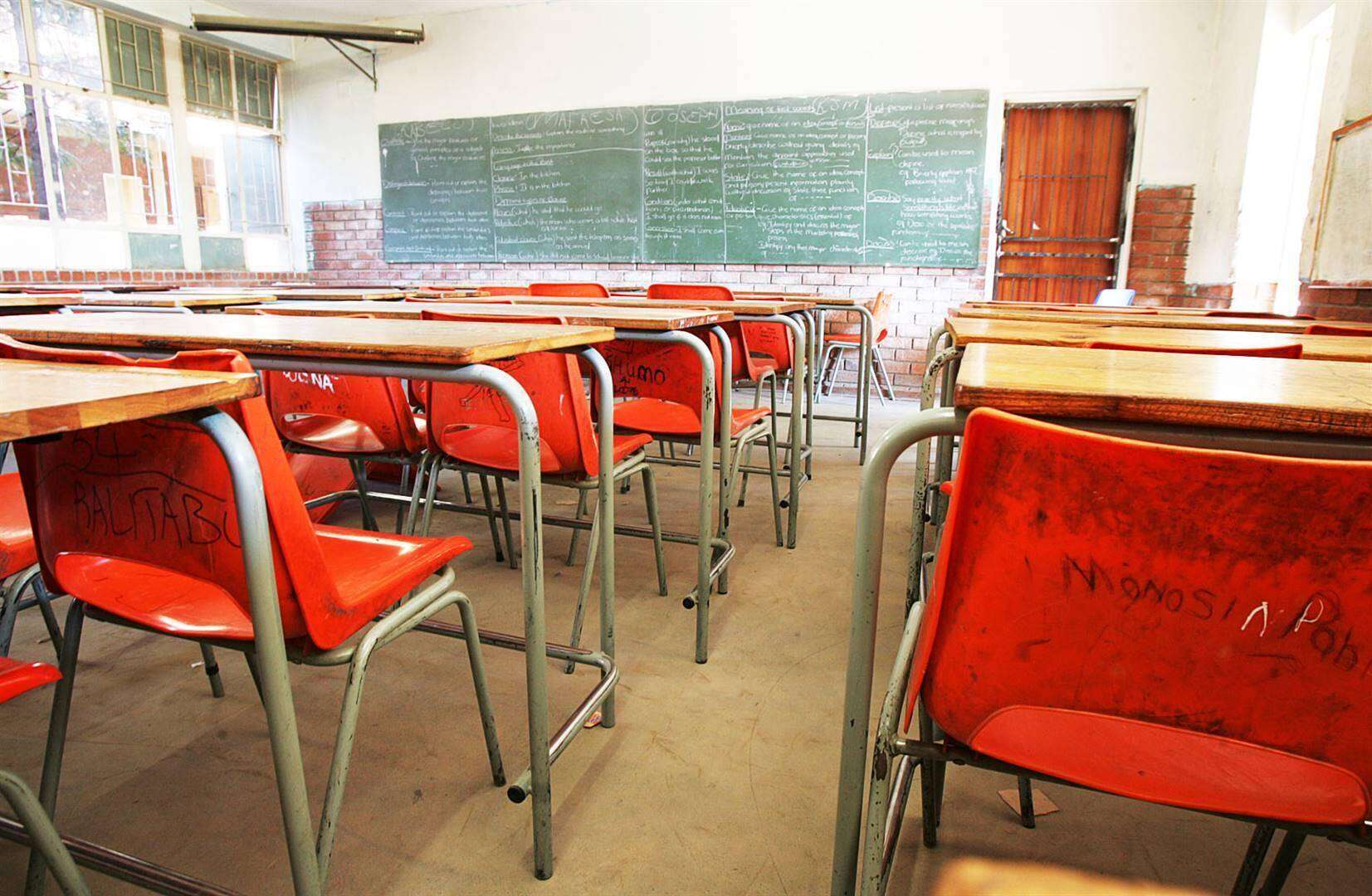 EFF vra sy verteenwoordigers om ’n skool ‘aan te neem’