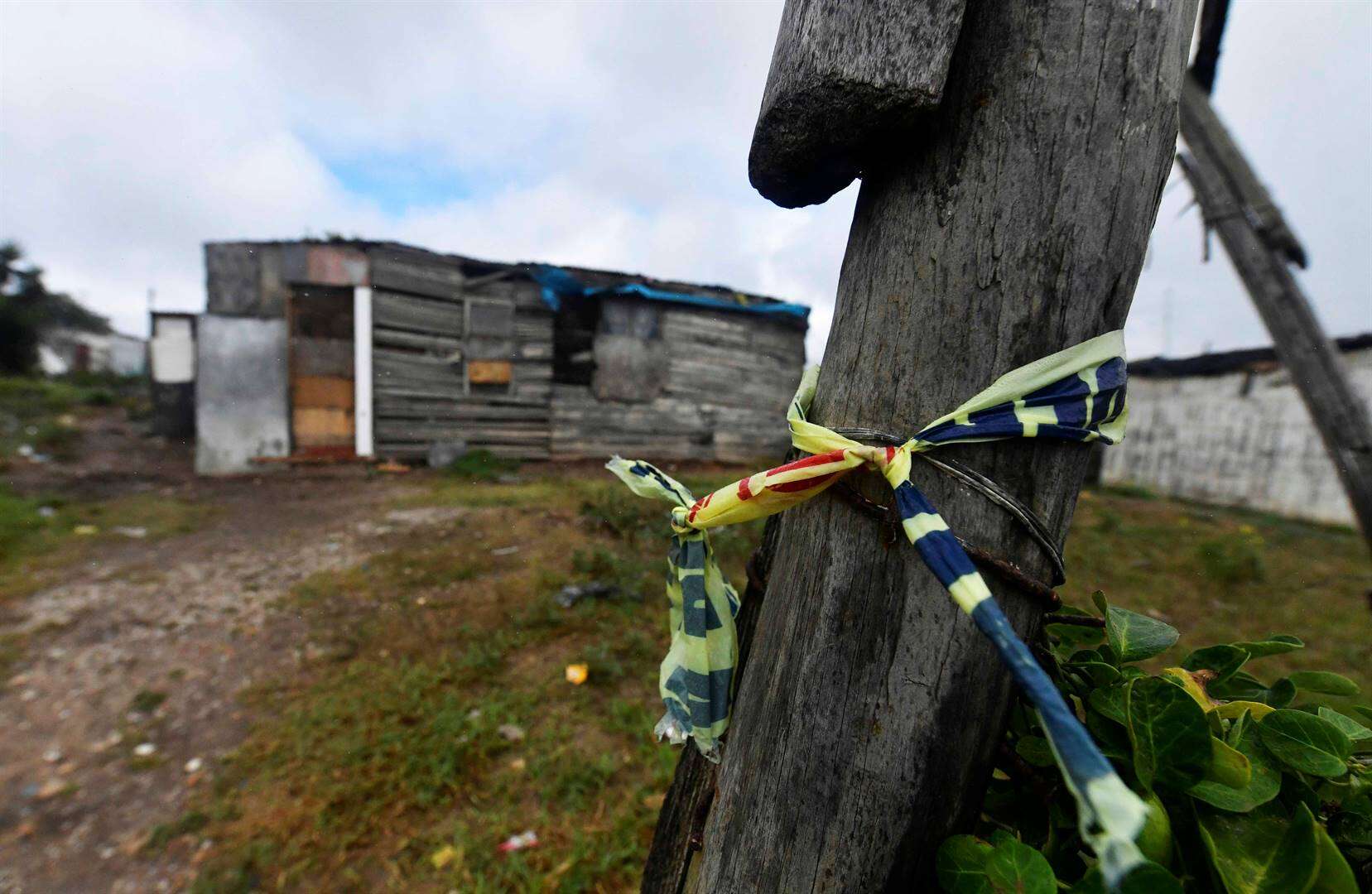 GRAFIKA | Liefdesdriehoek lei glo tot 5 se dood in massaskietery in Baai