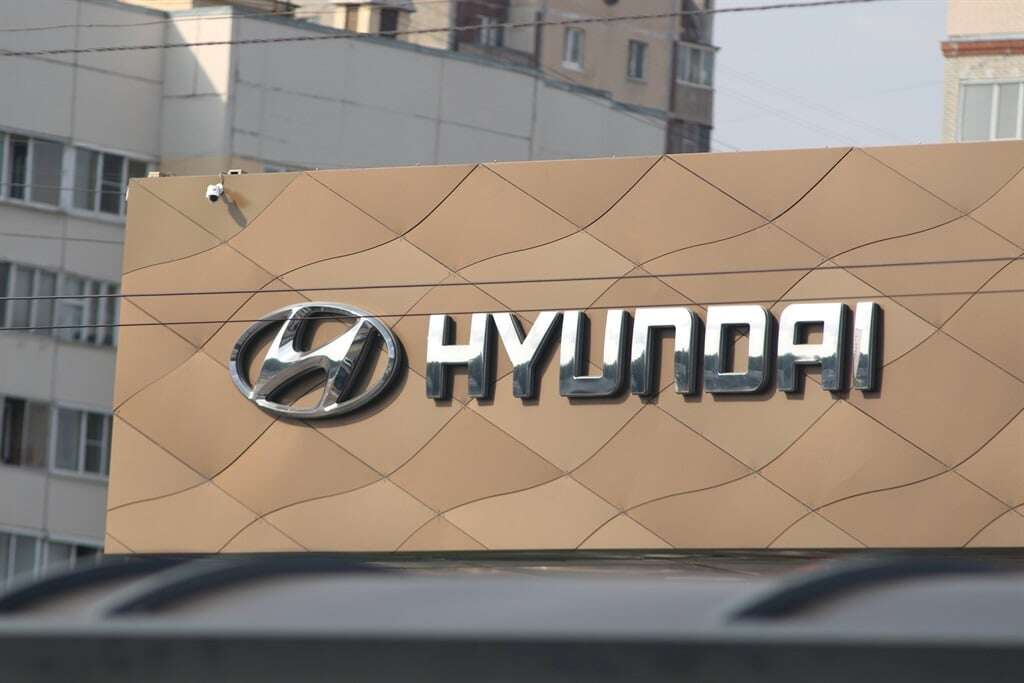 Hyundai says respray 'simply not practical' for peeling i20 hatchbacks