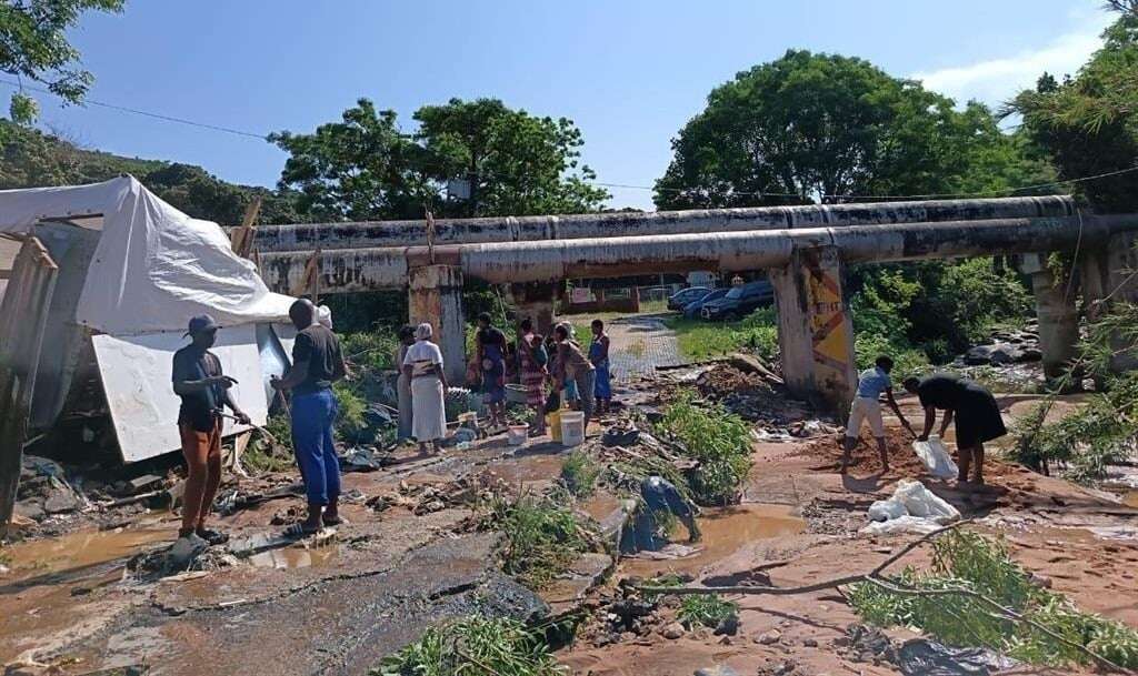 WATCH | Informal settlement flooded after bulk water pipeline bursts in Durban