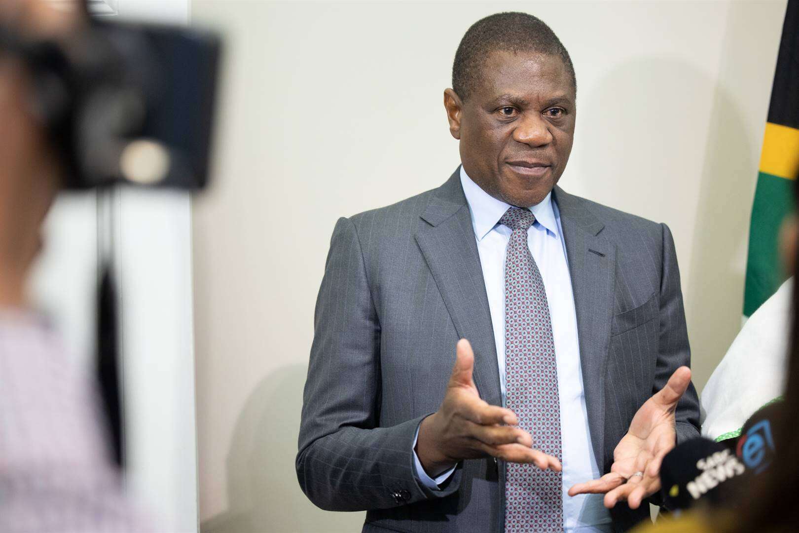 Mashatile sê korrupsiebewerings is ‘propaganda-aanvalle teen my’