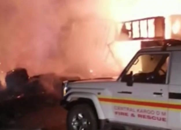 Fiery Karoo truck crash leaves four people dead