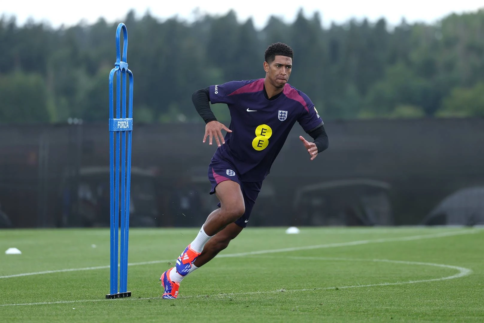 Duitsland sal tuisveld-voordeel moet gebruik