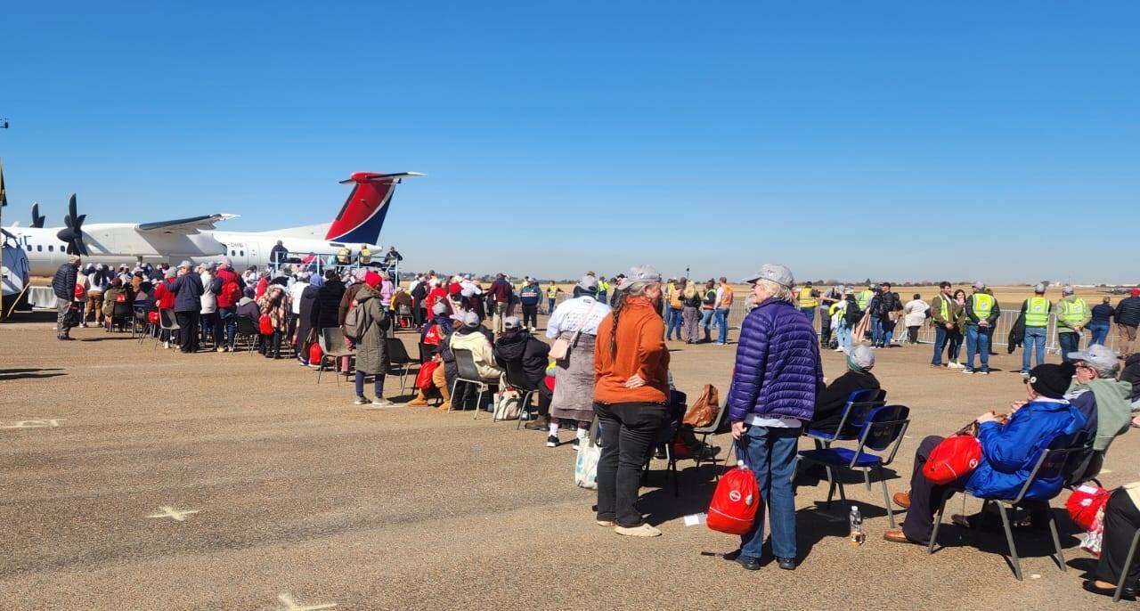 Groot pret, opwinding tot bejaardes vlerke kry