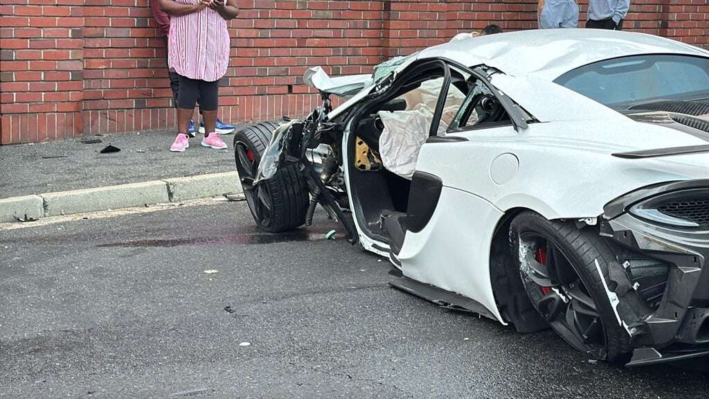 WATCH | R3m luxury sports car crashes into a wall in Sea Point, two men taken to hospital