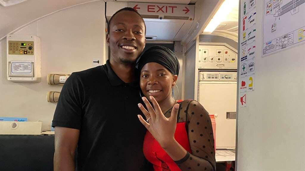 WATCH | Love is in the air: Cape Town couple gets engaged on FlySafair flight