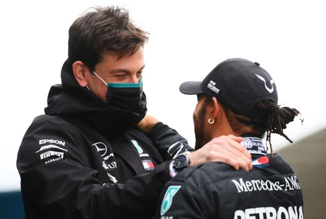 Mercedes chief admits Hamilton contract 'just got really more expensive'