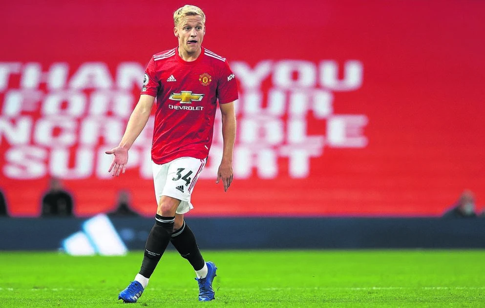 Solskjaer insists Van De Beek will get chance to impress