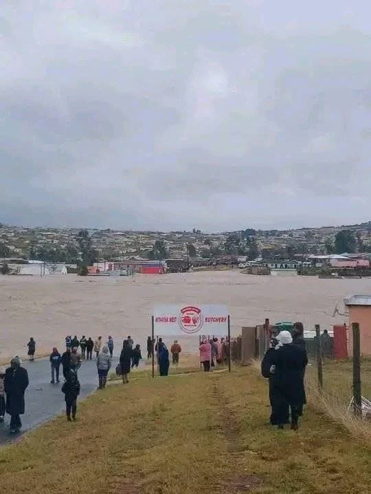 Mthatha-vloede: 30 van die oorledenes is kinders