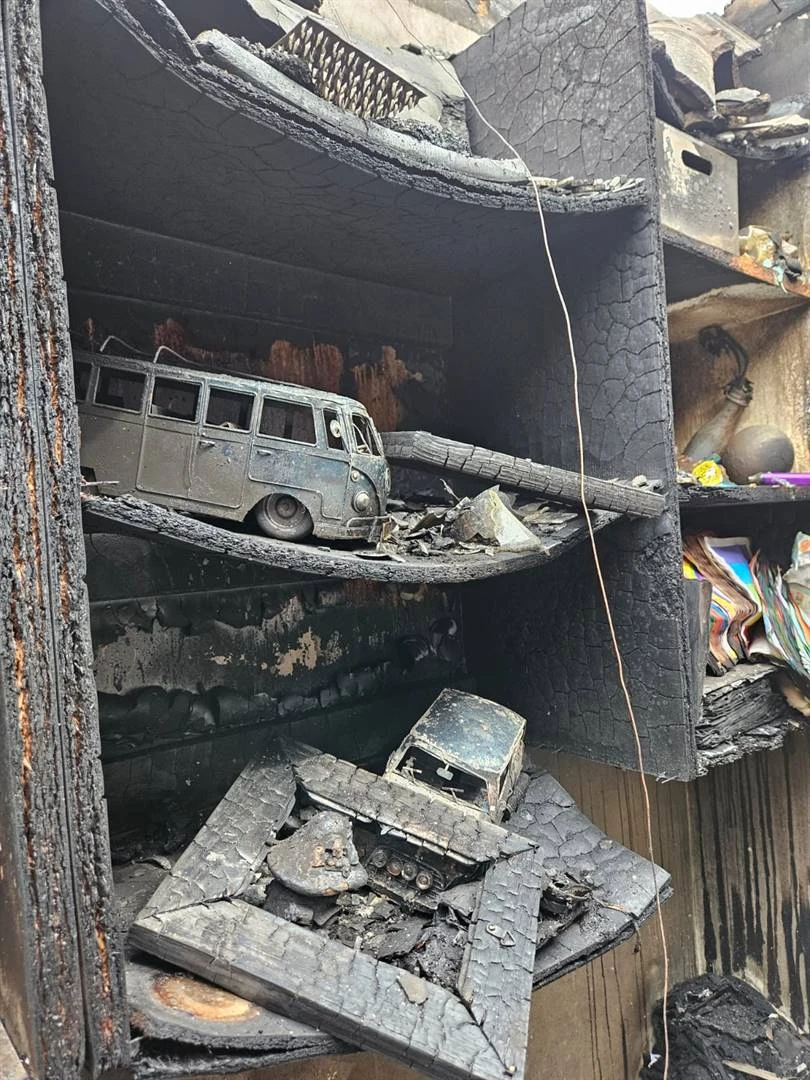 Potch-gesin het net klere, kar en troeteldiere oor ná huisbrand