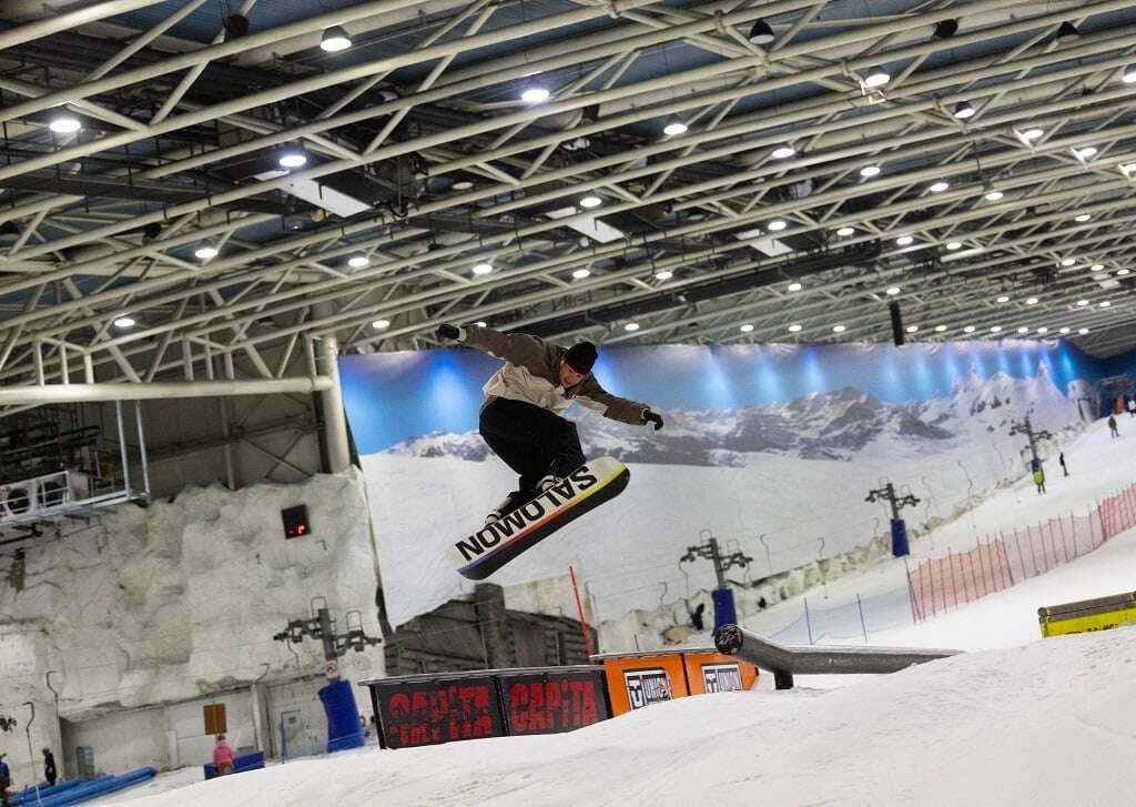 Skiing in a Madrid shopping centre when it's 34°C outside