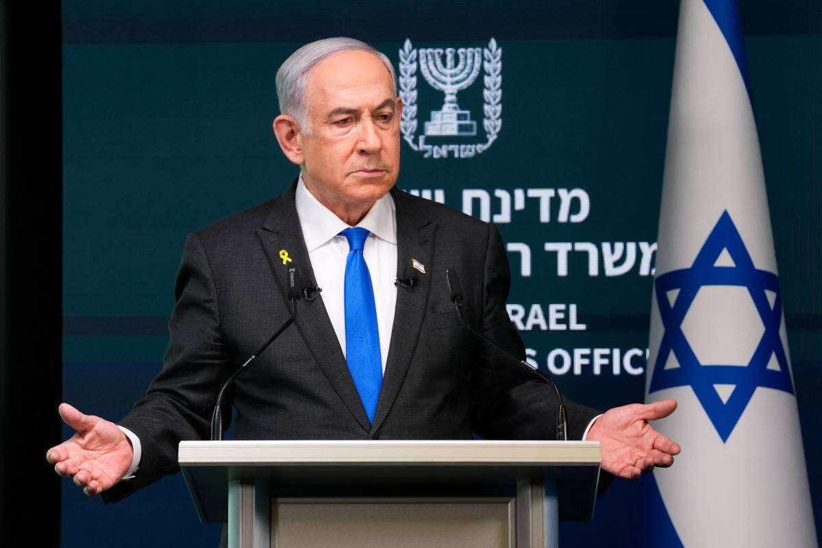 Netanyahu onder erge druk, vra Israeliese burgers om vergifnis