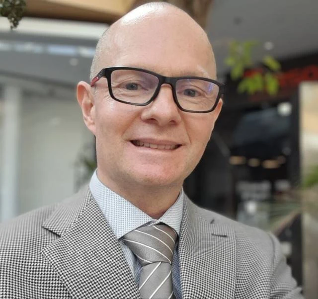 Geen uitleweringsaansoek teen hom, beweer Dirk Prinsloo