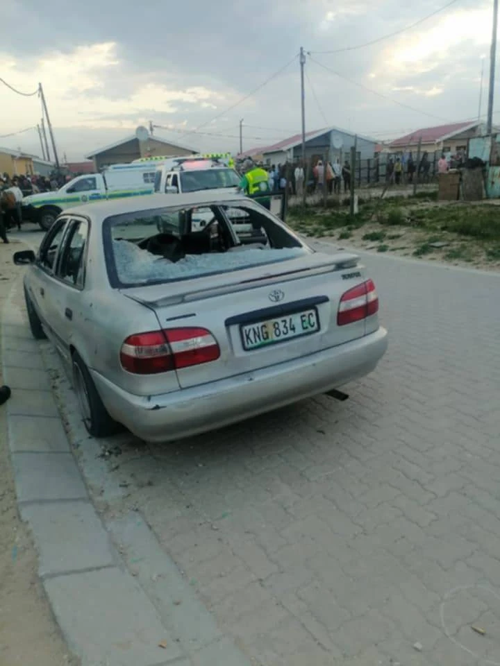 Verdagtes wat hulle glo as polisie voordoen, skiet 3 in Philippi-Oos dood, 1 gewond