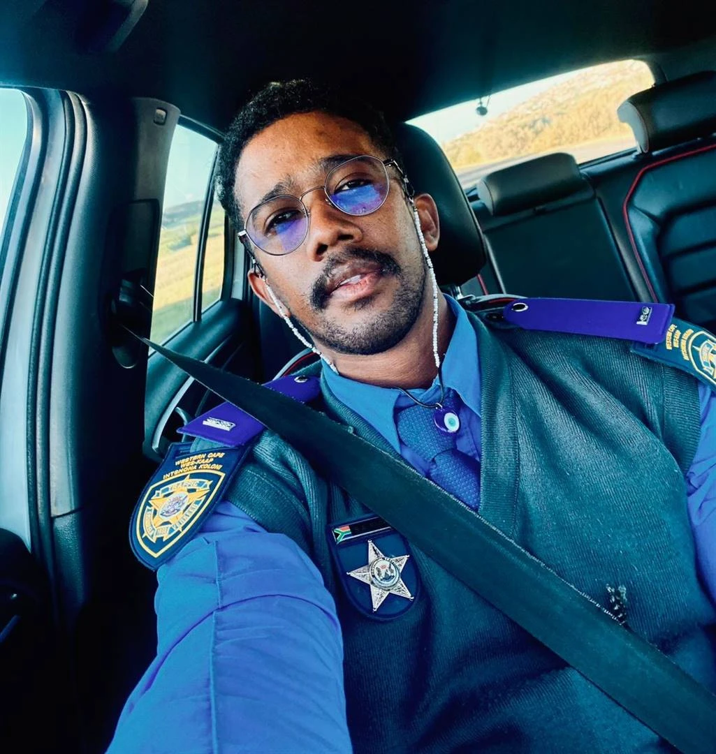 ‘Amen’ – toe skiet ‘sprankelende’ verkeersman homself by Heroldsbaai se Voëlklip