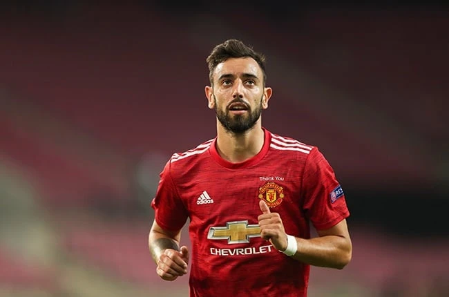 Fernandes at the double as Man United beat Everton
