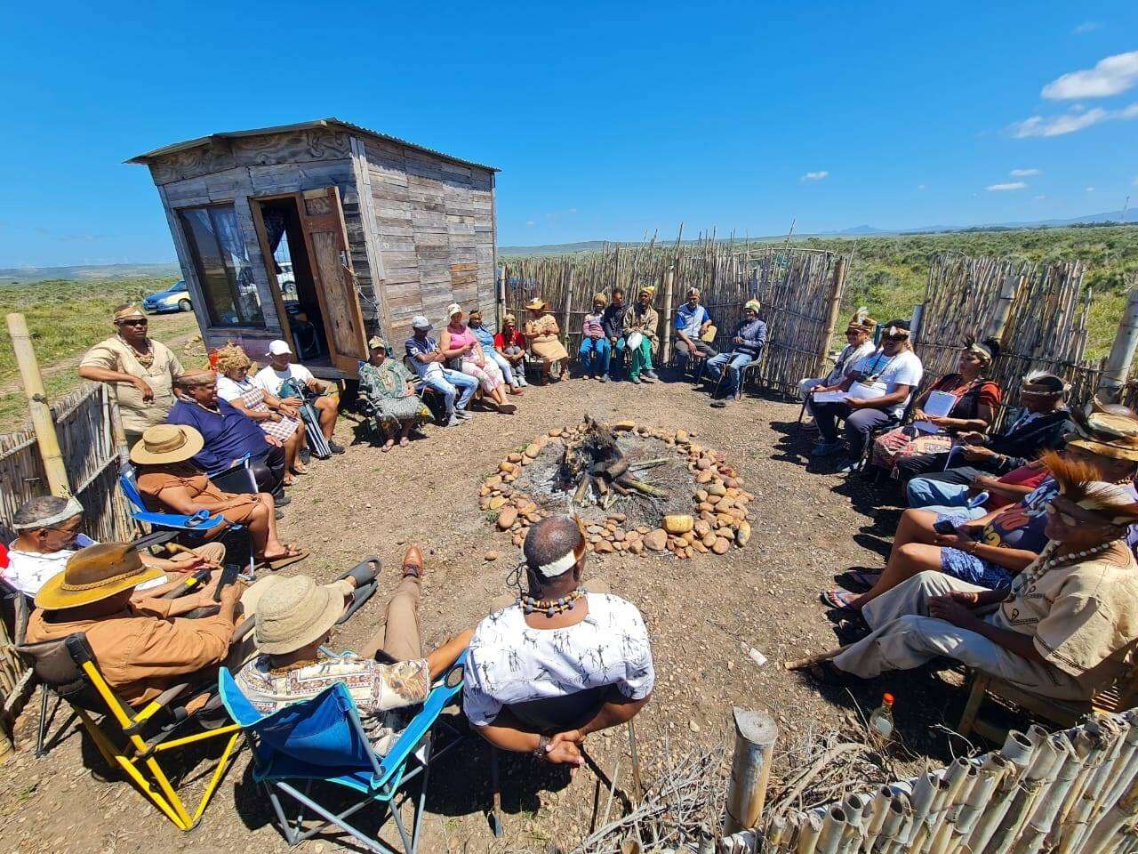 Kouga nader hof om Khoi-groep te verwyder wat grond onwettig beset