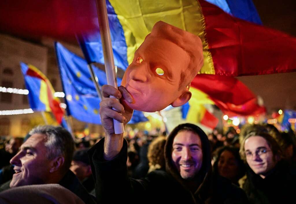 Romanian top court annuls presidential election after 'aggressive hybrid Russian attacks'