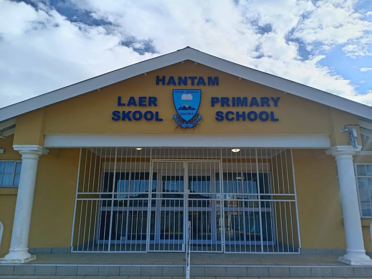 Beheerliggaam sluit laerskool in Calvinia weens onbetaalde toelaes