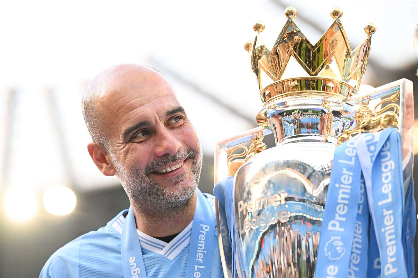 Pep verleng glo kontrak met Manchester City