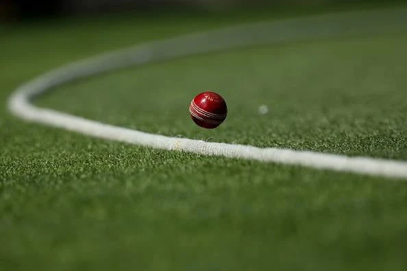 Klubspan almal uit vir 2 nadat boulers 426 afstaan