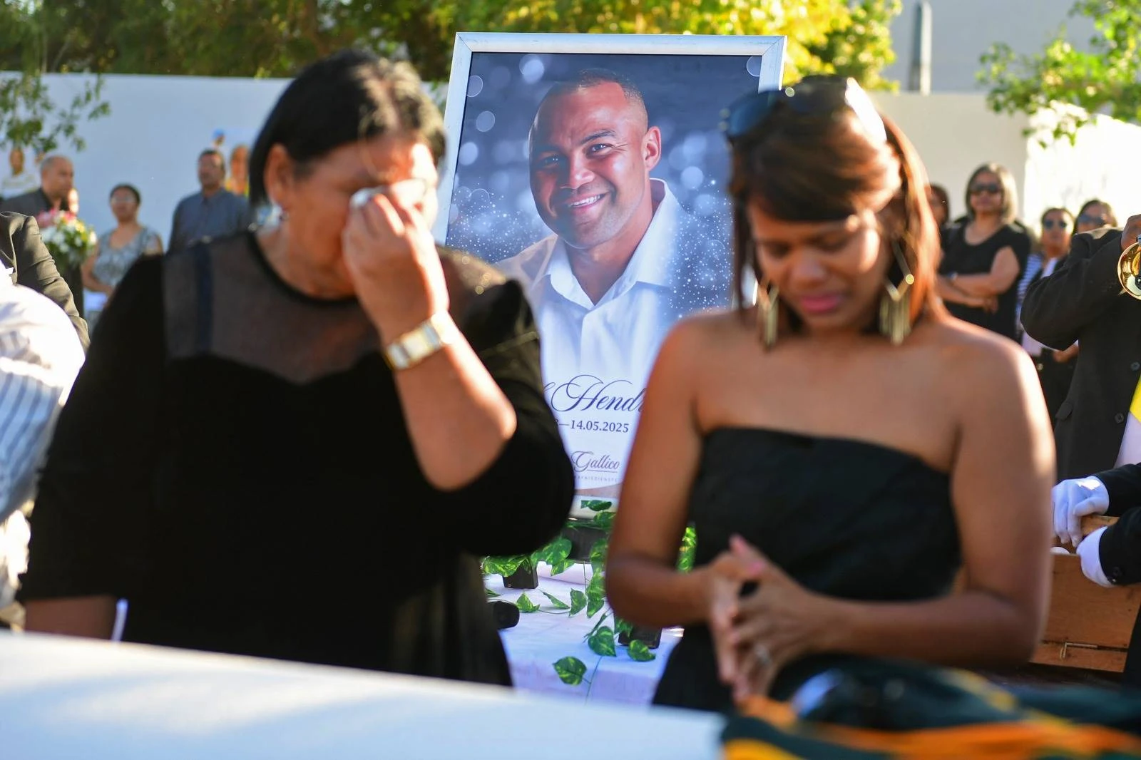 Cornal begrawe: ‘Hy het gelewe om mense lief te hê’