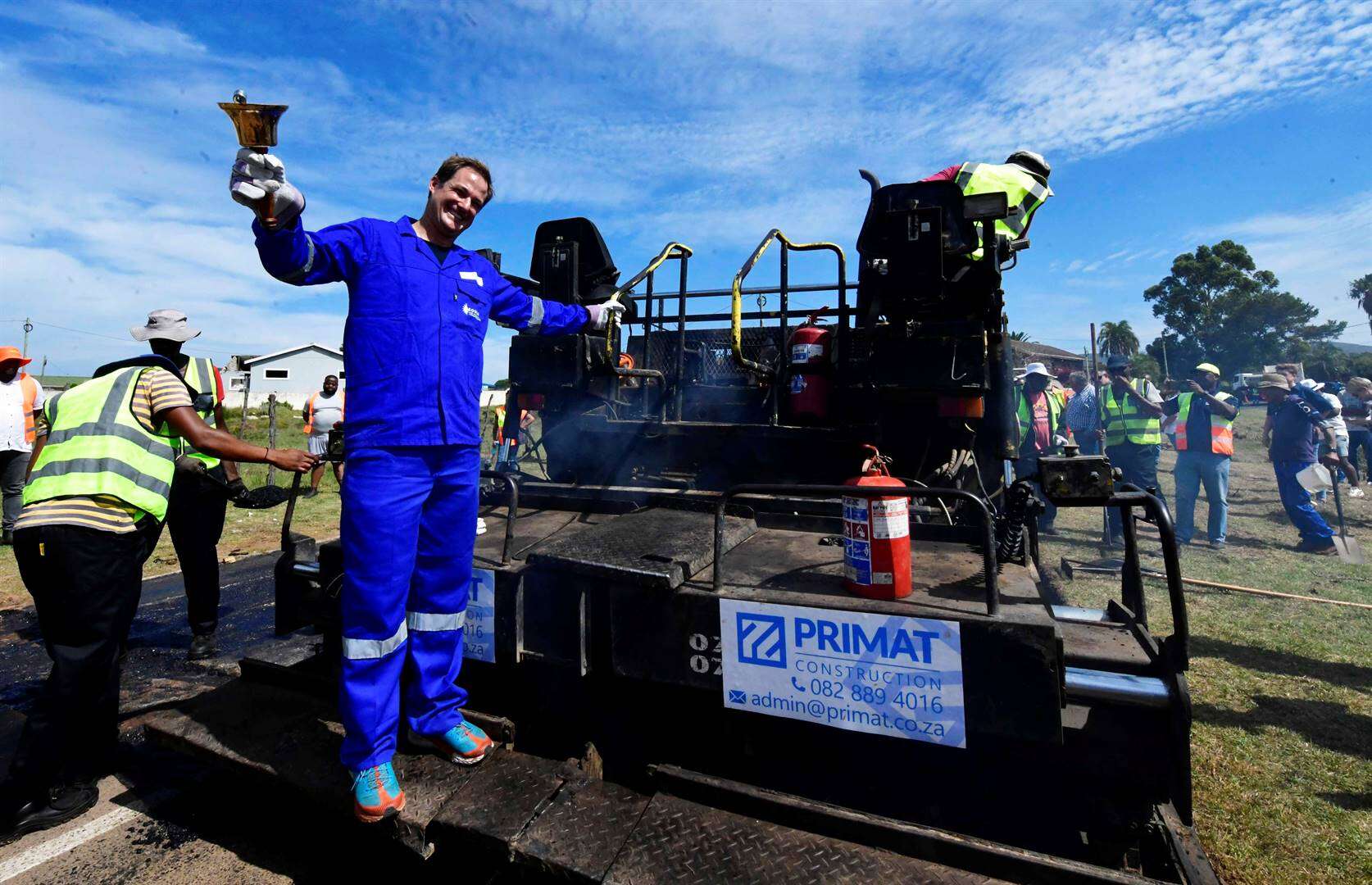 Kouga begin met groot padprojek, wil meer beheer oor paaie hê