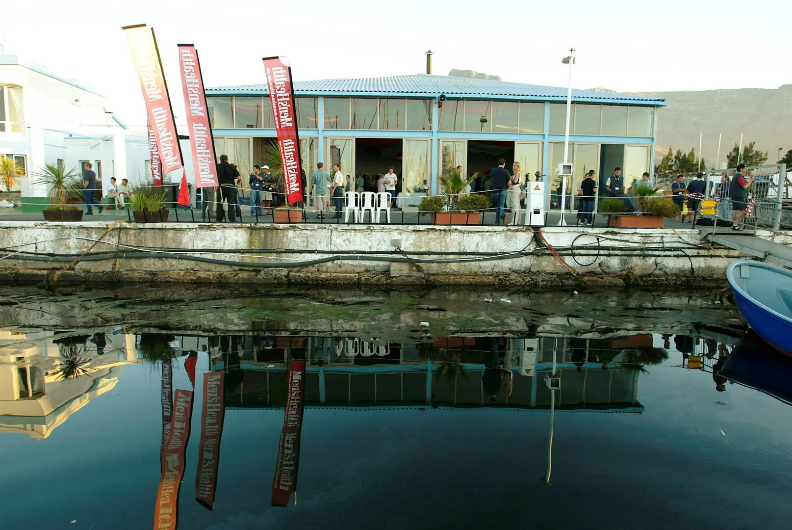 Lyke van Poolse egpaar in Kaapstad-hawe gekry toe vriend hulle besoek