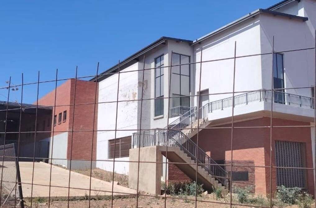 'They fear nobody': Construction mafia groups delay building of clinic in Mohlakeng