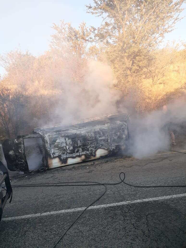 11 leerlinge sterf in taxi-ongeluk