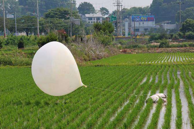 Noord-Korea stuur weer vullisballon oor grens