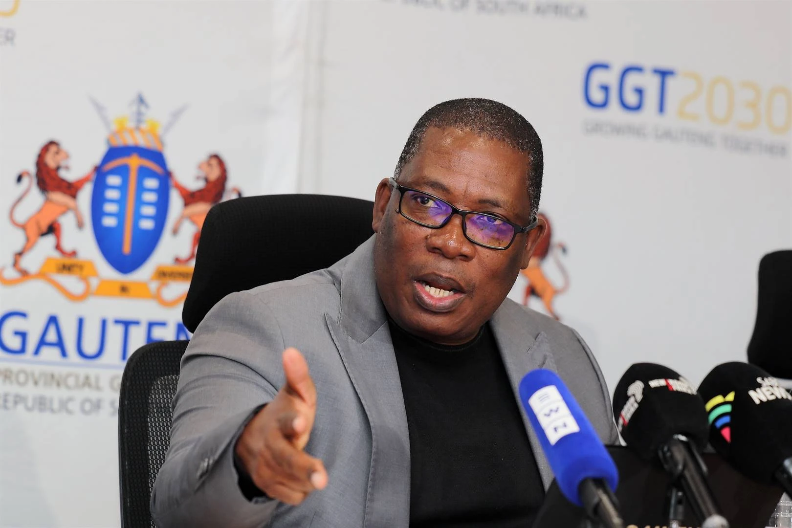 Skorsings deur Lesufi wyd verwelkom: ‘Dis die oortjies van die seekoei’