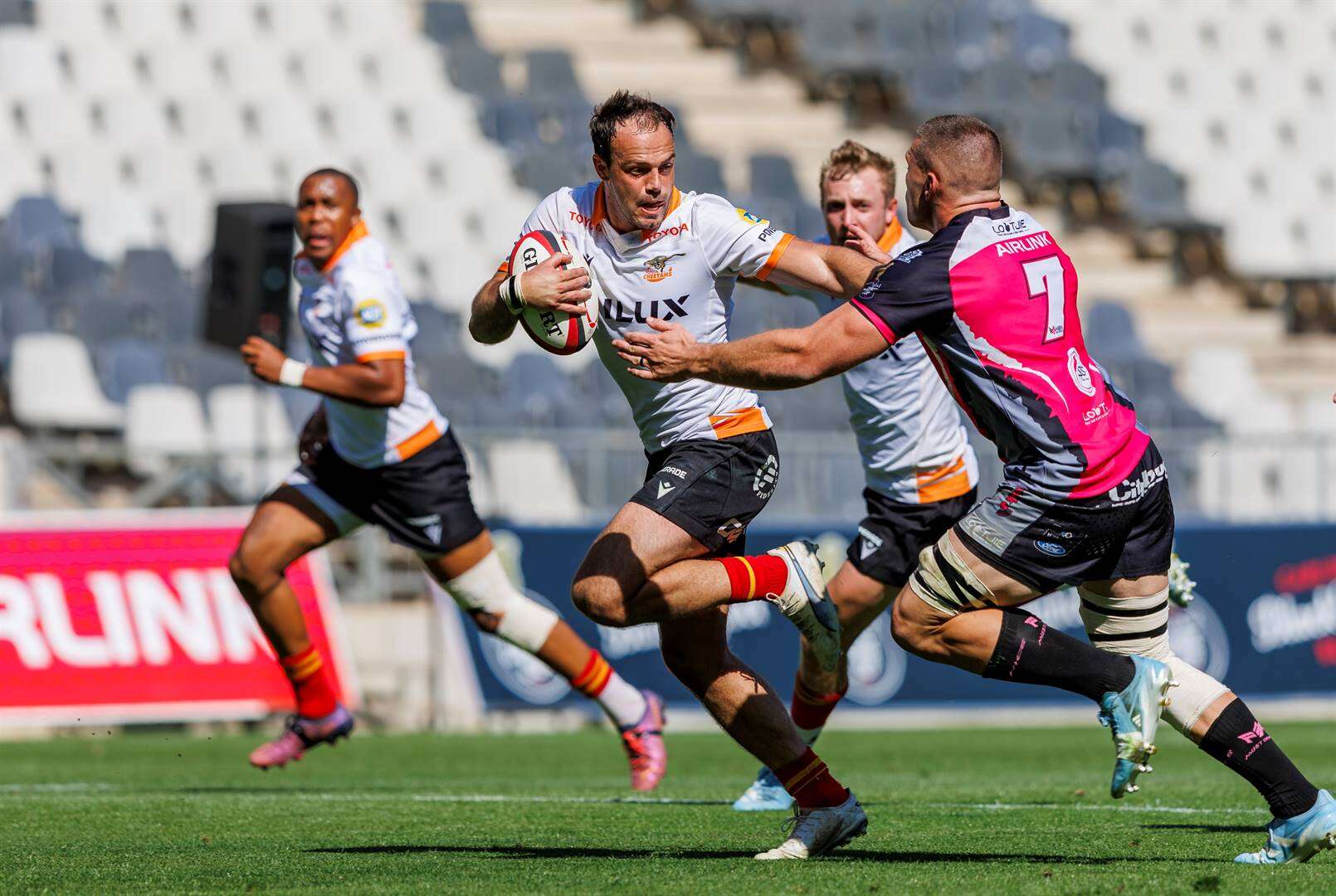 Cheetahs trap Pumas om plek in CB-halfeind te bespreek