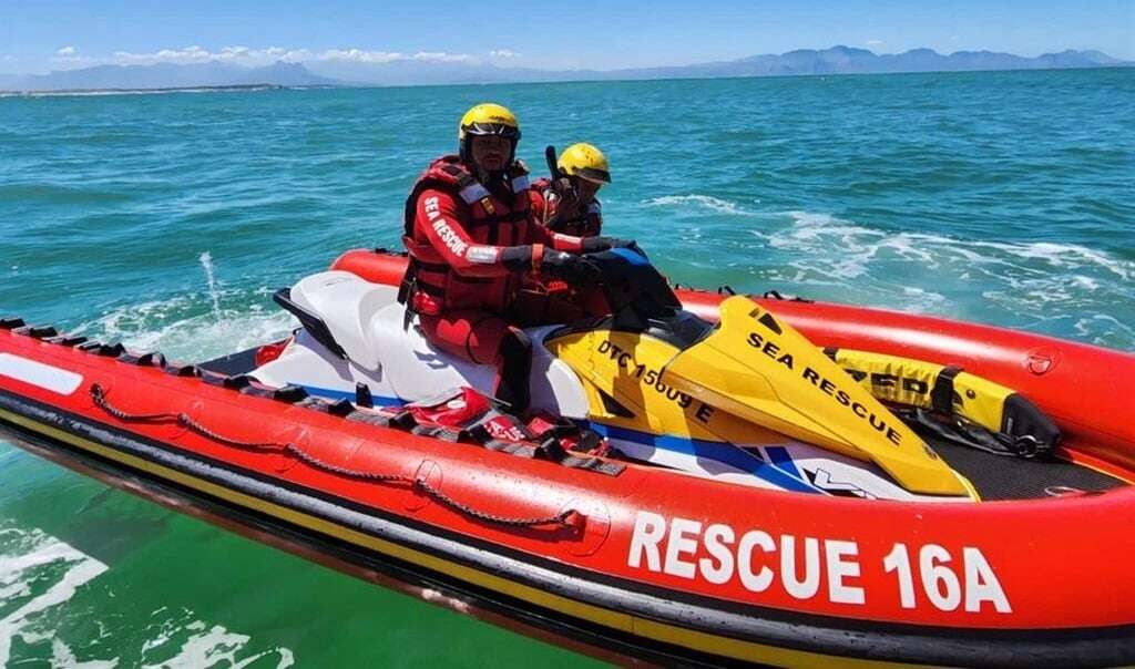 Search continues for Cape Town teen swept away by rip currents at Tsaarsbank in the West Coast