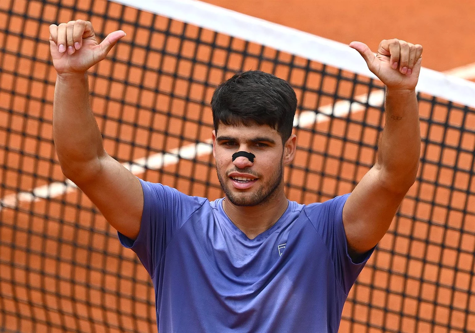 Alcaraz deur tot die laaste 16 in Rome
