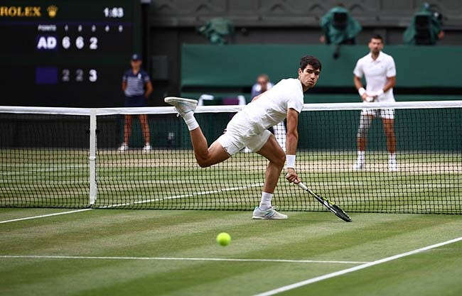 Wimbledon replaces line judges with electronic system