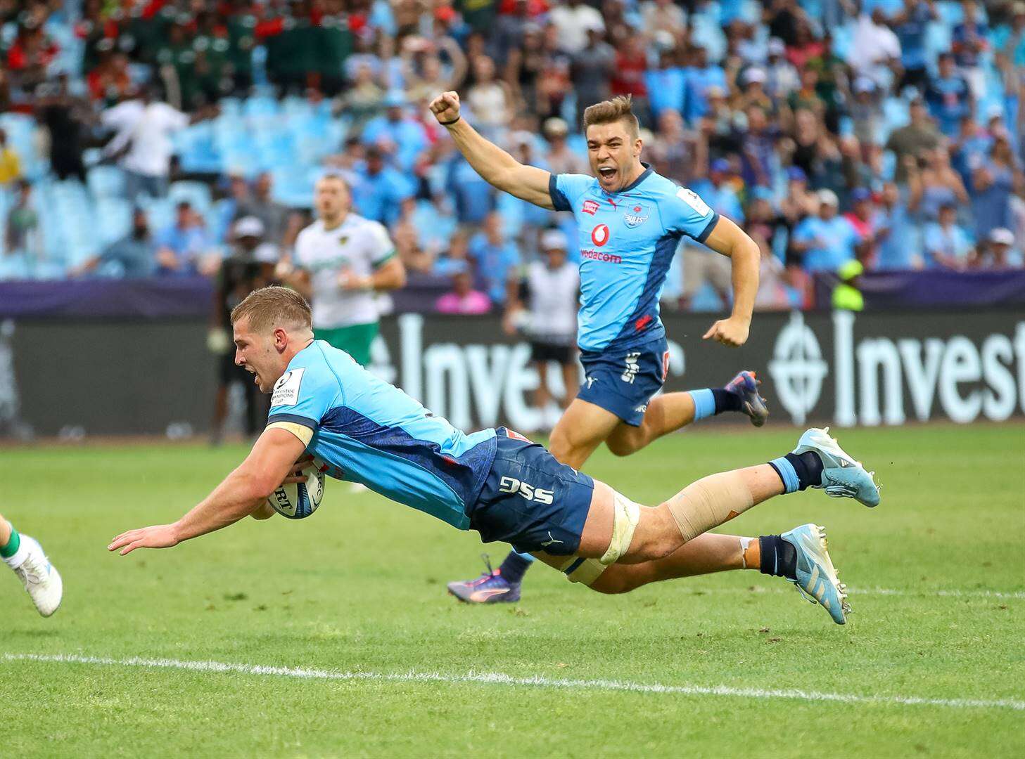 White loof Hanekom ná Loftus-misoes teen die Saints